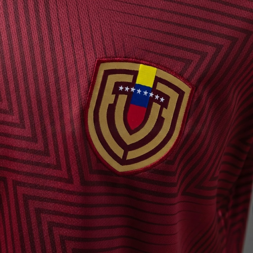CAMISA DA SELEÇÃO DA VENEZUELA 2026 VERMELHA