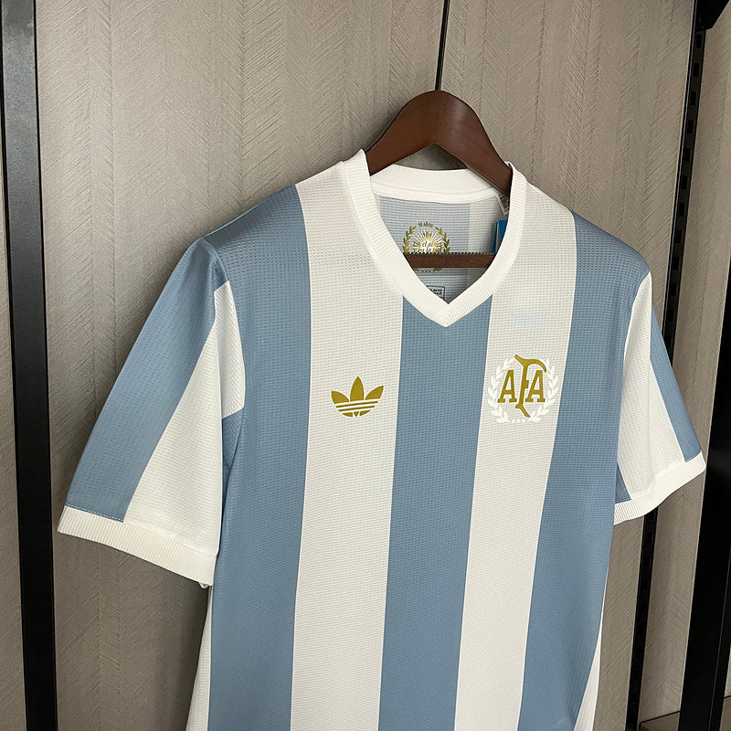 CAMISA DA SELEÇÃO DA ARGENTINA 24/25 AZUL E BRANCO EDIÇÃO ESPECIAL ANIVERSARIO 50 ANOS