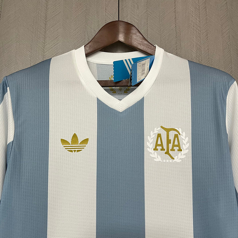 CAMISA DA SELEÇÃO DA ARGENTINA 24/25 AZUL E BRANCO EDIÇÃO ESPECIAL ANIVERSARIO 50 ANOS