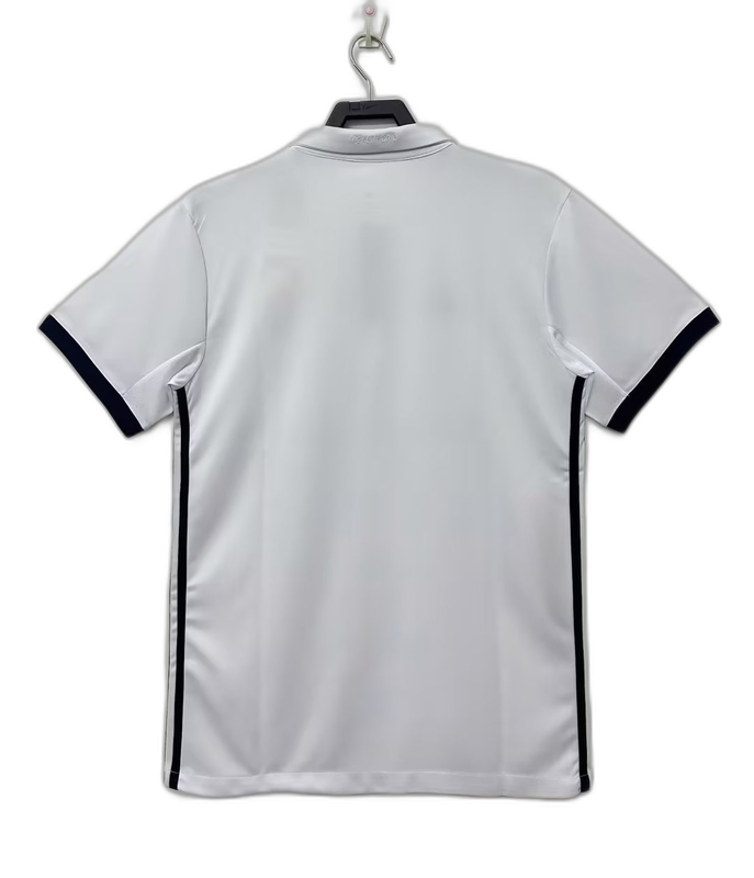 Camisa Retrô Real Madrid I 16/17