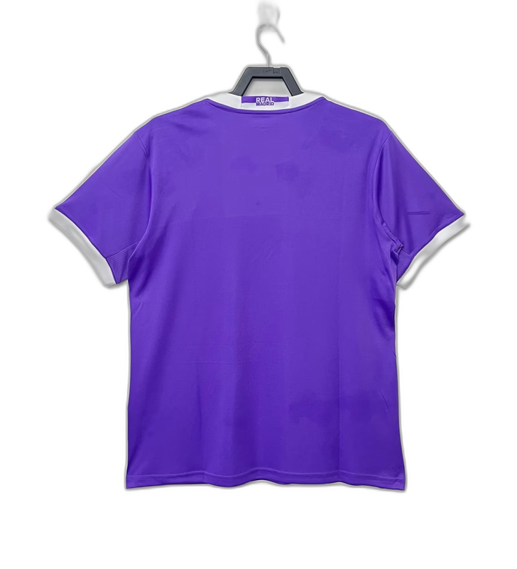 Camisa Retrô Real Madrid II 16/17